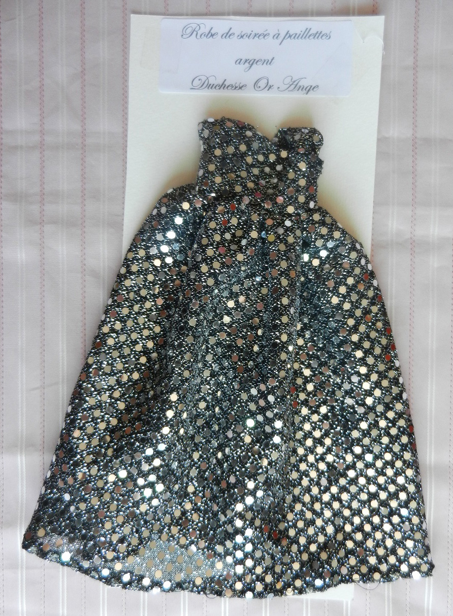 Doap 10 robe de soiree noire paillettes poupee