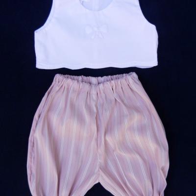 Ensemble brassière sans manches blanche broderie façon boutis et bloomer rose - 3 mois