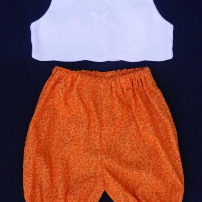 Ensemble brassière sans manches blanche broderie façon boutis et bloomer jaune safran - 6 mois