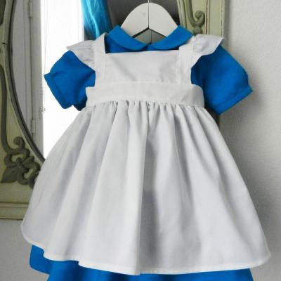 Robe bleue, tablier blanc et jupon Alice