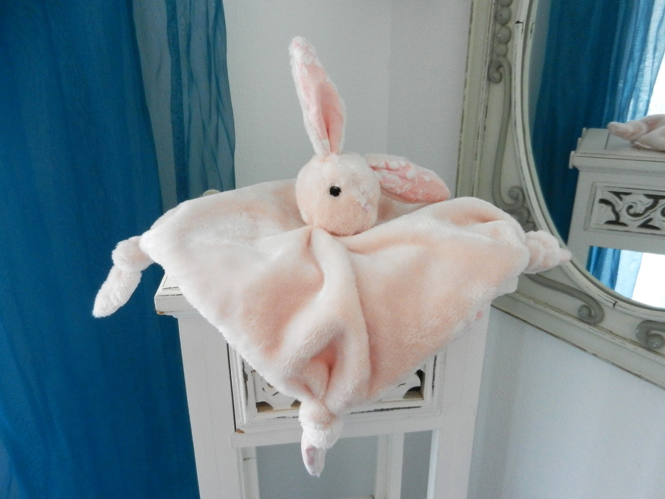 Duchesse or ange doaa 32 lapin rose pink rabbit